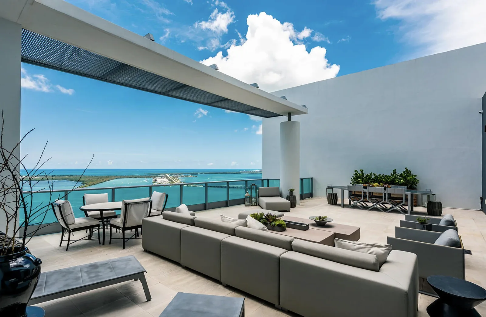 Penthouse condominium in Miami